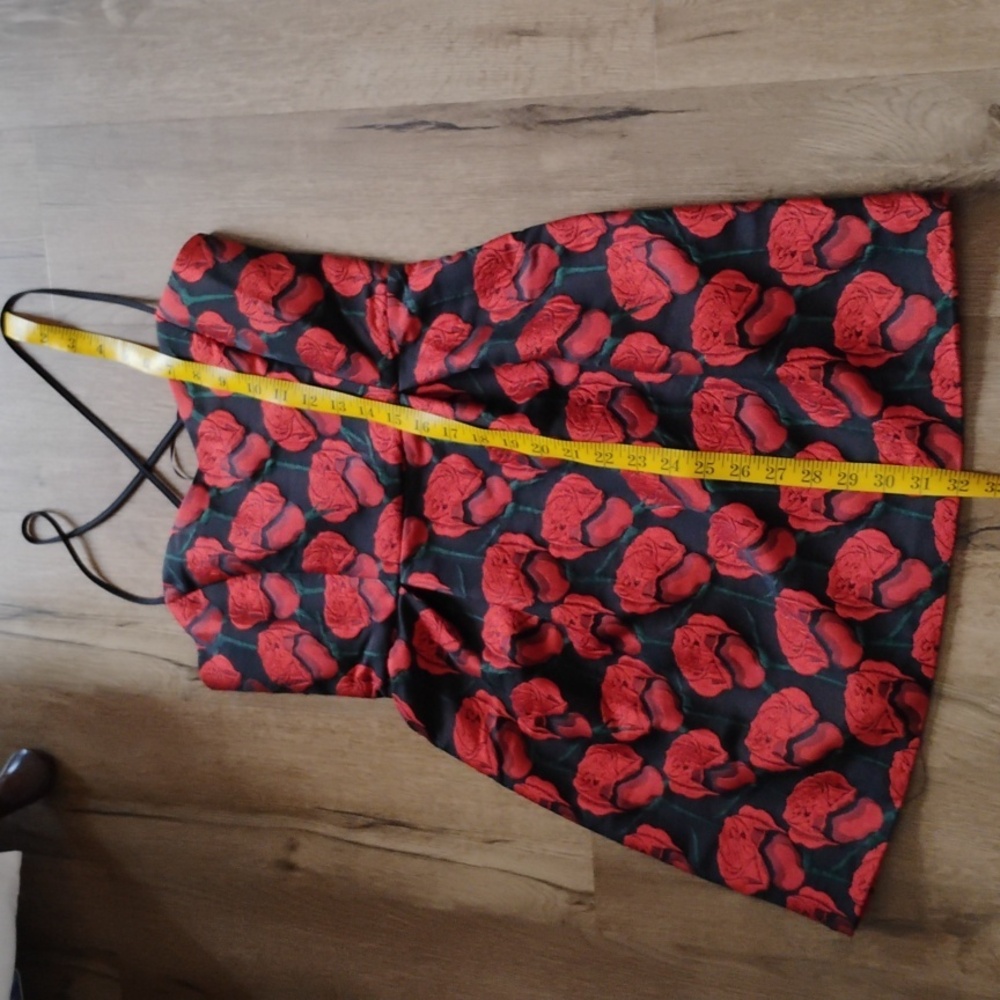 SMALL RED ROSE MINI DRESS - Picture 10 of 13